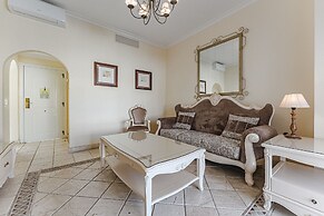 Flamingo Suites Boutique Hotel