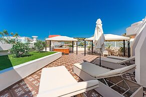 Flamingo Suites Boutique Hotel