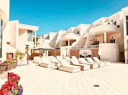 Flamingo Suites Boutique Hotel