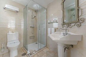 Flamingo Suites Boutique Hotel