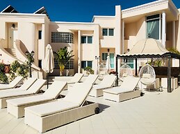 Flamingo Suites Boutique Hotel