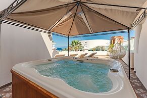 Flamingo Suites Boutique Hotel