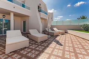 Flamingo Suites Boutique Hotel