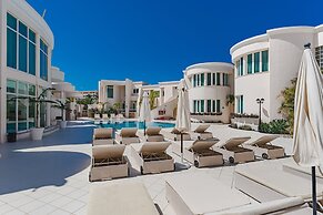 Flamingo Suites Boutique Hotel