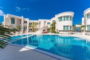 Flamingo Suites Boutique Hotel