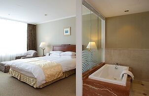 High1 Palace Hotel & CC