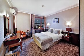 Sidonya Hotel