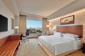 Four Points by Sheraton Hotel & Serviced Apartments, Pune