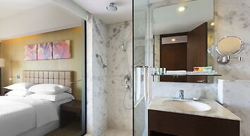 Four Points by Sheraton Hotel & Serviced Apartments, Pune