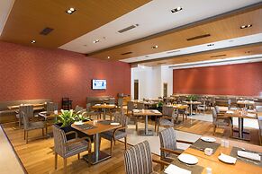 Four Points by Sheraton Hotel & Serviced Apartments, Pune