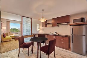 Four Points by Sheraton Hotel & Serviced Apartments, Pune