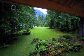 Lake Crescent Lodge