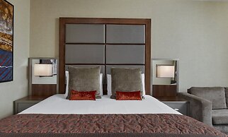 Leonardo Royal London Tower Bridge