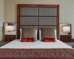 Leonardo Royal London Tower Bridge