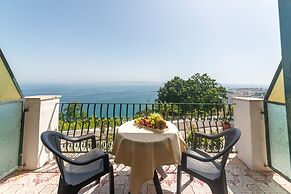 Hotel Villa Ireos