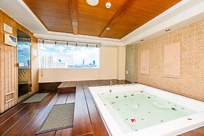 Lohas Residences Sukhumvit