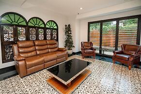 Ratana Hotel Chalong
