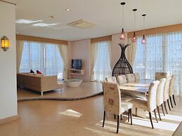 Ratana Apart Hotel at Chalong