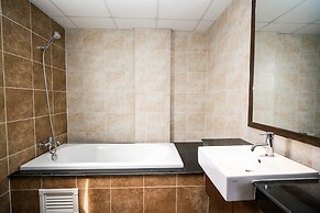 Ratana Hotel Chalong
