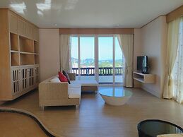 Ratana Apart Hotel at Chalong