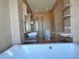 Ratana Apart Hotel at Chalong