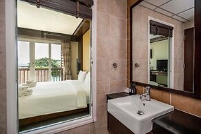 Ratana Hotel Chalong