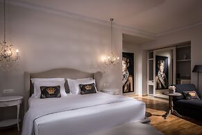 SunVillage Boutique Hotel