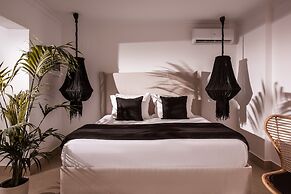 SunVillage Boutique Hotel