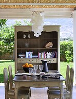 SunVillage Boutique Hotel