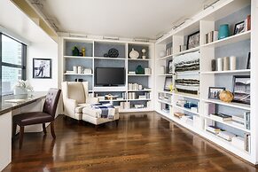 The Towers at Lotte New York Palace