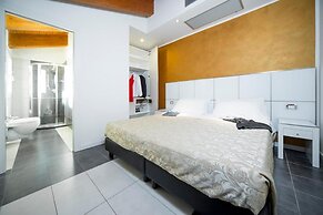 Atmosphere Suite Hotel
