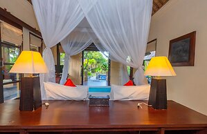 Amertha Bali Villas Beach Front Resort and Spa