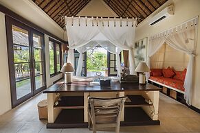 Amertha Bali Villas Beach Front Resort and Spa