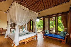 Amertha Bali Villas Beach Front Resort and Spa