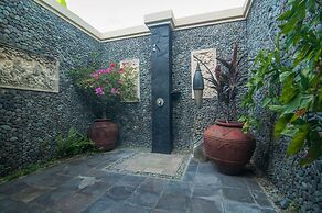 Amertha Bali Villas Beach Front Resort and Spa