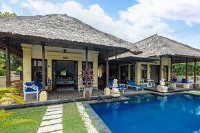Amertha Bali Villas Beach Front Resort and Spa