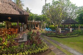 Amertha Bali Villas Beach Front Resort and Spa