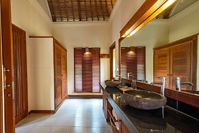 Amertha Bali Villas Beach Front Resort and Spa