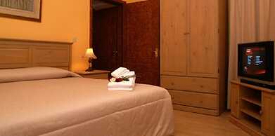 Le Royal Express Hotel