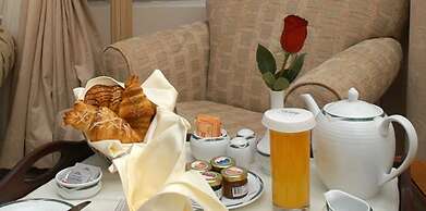 Le Royal Express Hotel