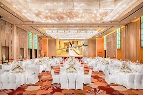 Hilton Guangzhou Baiyun - Free Shuttle for Canton Fair Period, Close t