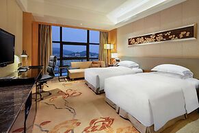 Hilton Guangzhou Baiyun - Free Shuttle for Canton Fair Period, Close t