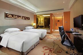 Hilton Guangzhou Baiyun - Free Shuttle for Canton Fair Period, Close t