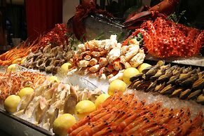 Hilton Guangzhou Baiyun - Free Shuttle for Canton Fair Period, Close t