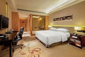 Hilton Guangzhou Baiyun - Free Shuttle for Canton Fair Period, Close t