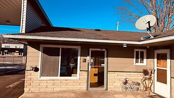 Curry’s Motel by OYO Saginaw MI