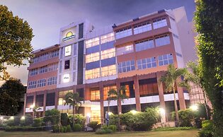 Days Hotel by Wyndham Neemrana Jaipur Highway