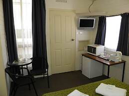 7th Street Motel