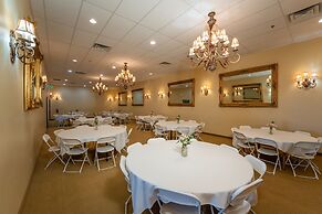 Silverland Inn and Suites