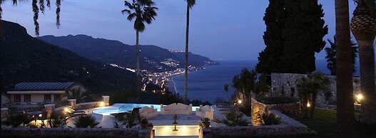 The Ashbee Hotel